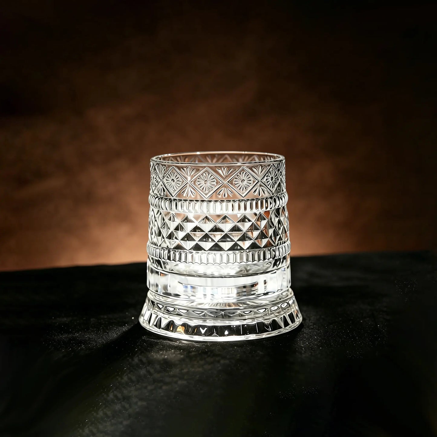 Luxury 360° Spinning Crystal Glass – Star-Cut Stress Relief Whiskey & Wine Glass, Elegant European Barware Gift，Rotating Glass Cup Spinning Glass Cup